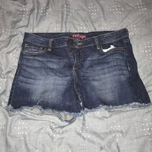 Frayed Bottom Refuge Jean Shorts Size 12